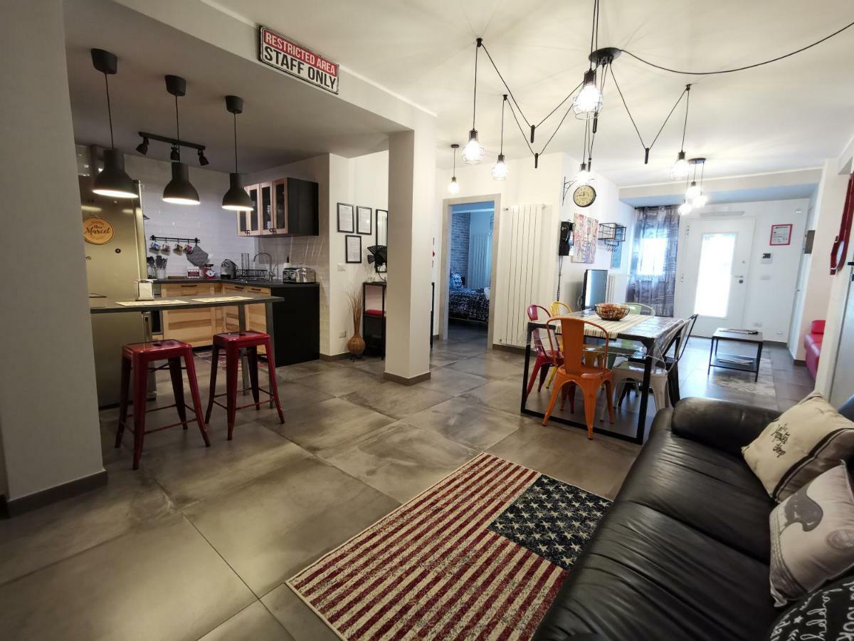 The Black Dog House วาเลนซาโน ภายนอก รูปภาพ