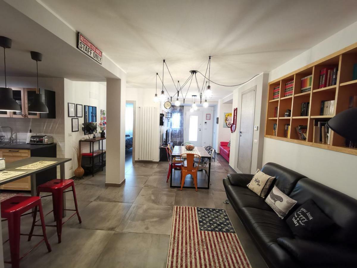 The Black Dog House วาเลนซาโน ภายนอก รูปภาพ