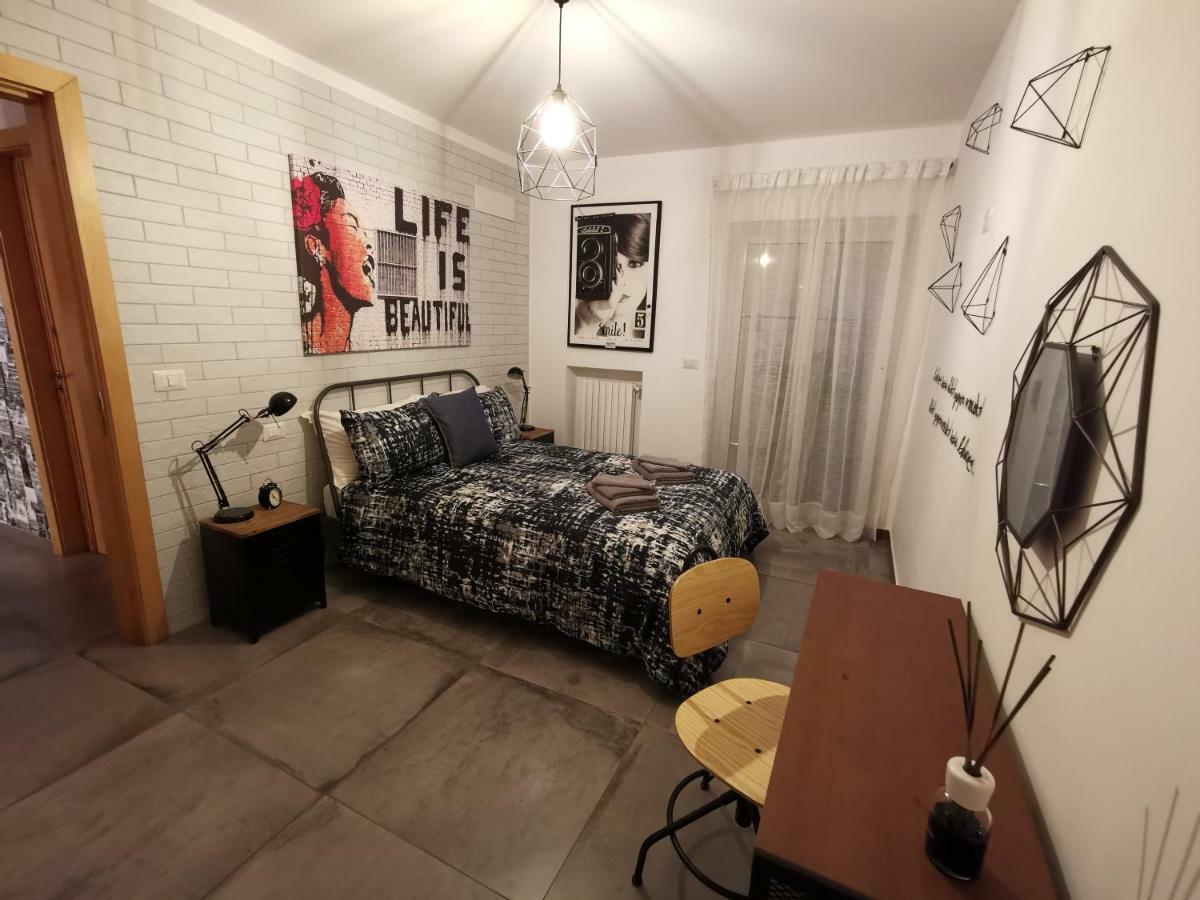 The Black Dog House วาเลนซาโน ภายนอก รูปภาพ